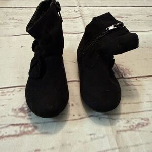 Stylish Black Toddler Booties with Zipper
